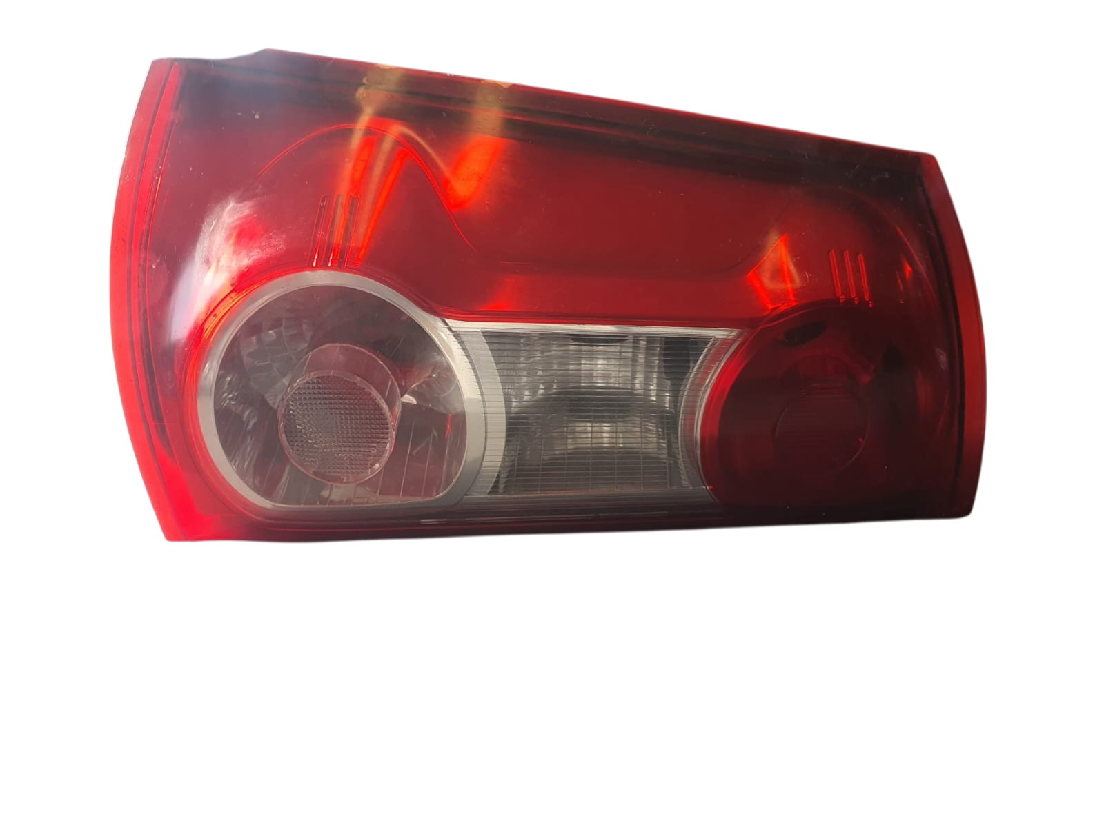 2008-2012 DACİA LOGAN SOL STOP LAMBASI OEM NO: 8200864612