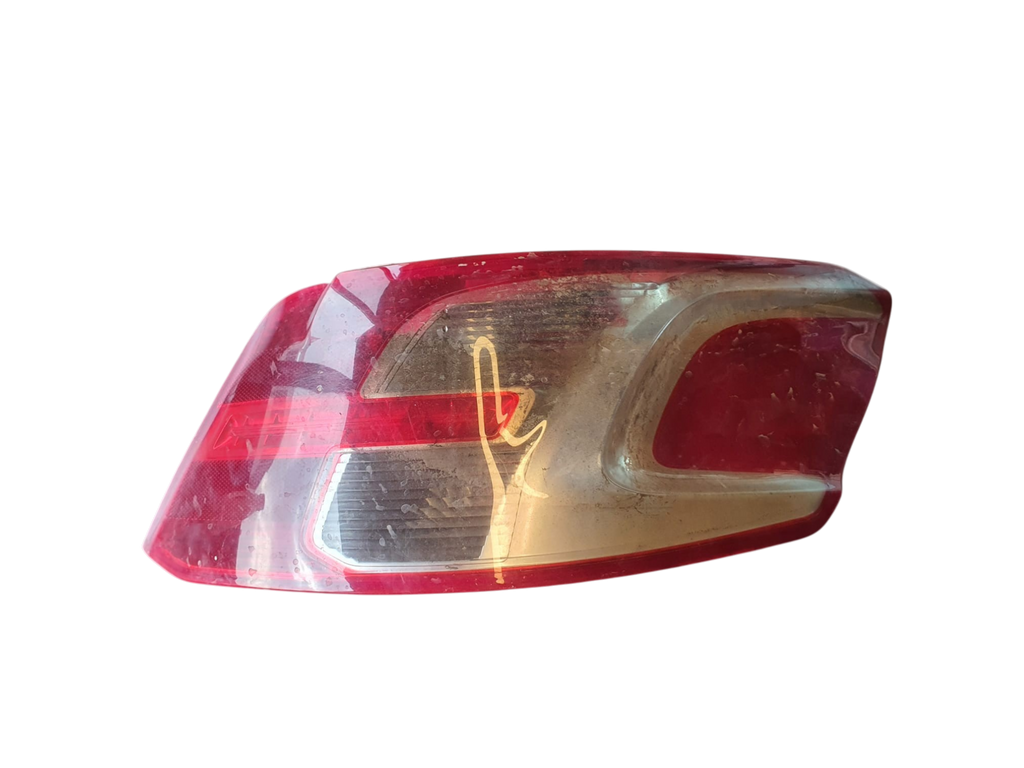 PEUGEOT 301 SAĞ STOP LAMBASI