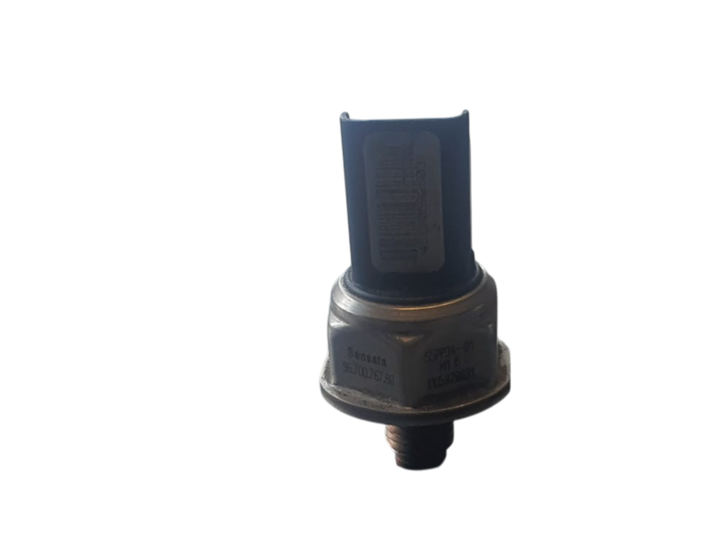 PEUGE0T 206 208 ClTR0EN 1.4 1.6 HDl V0lV0 V40 D2 1.6D UYUMLU BASINÇ SENSÖR ANAHTARI